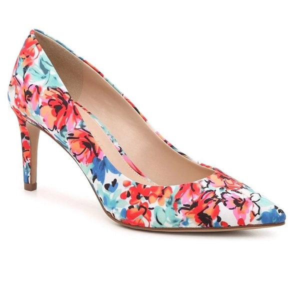 Kelly & Katie Shoes Kelly Katie Floral Misha Pumps Poshmark